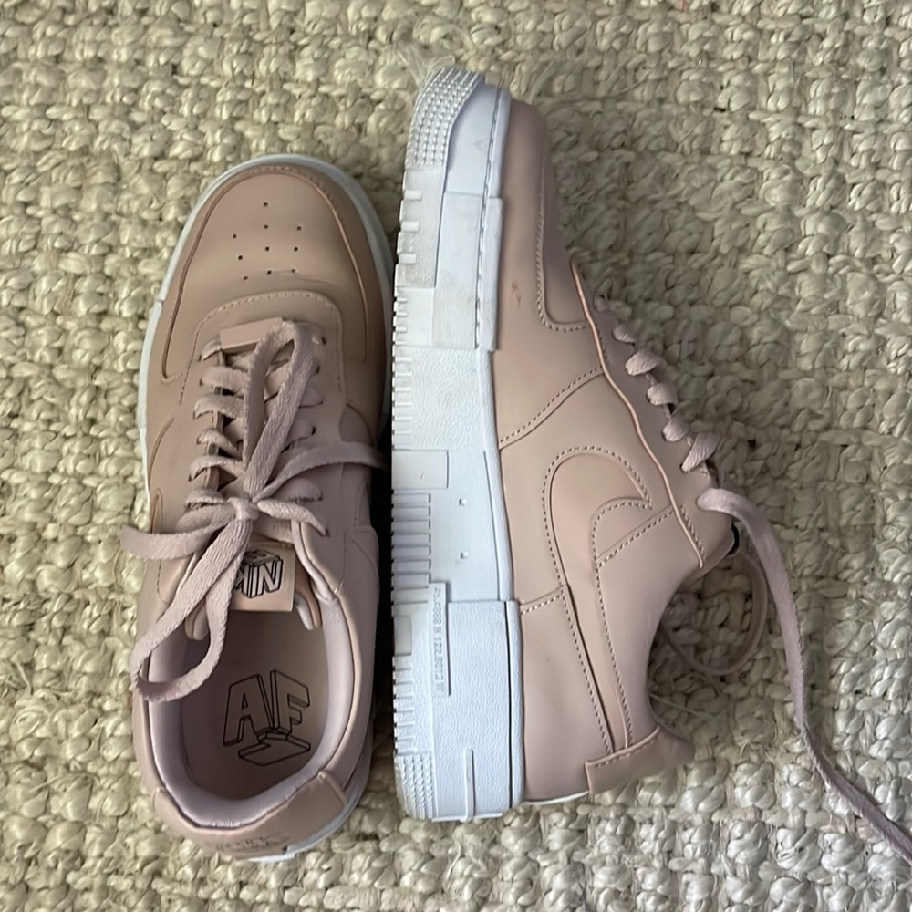 Nike Air Force Pink